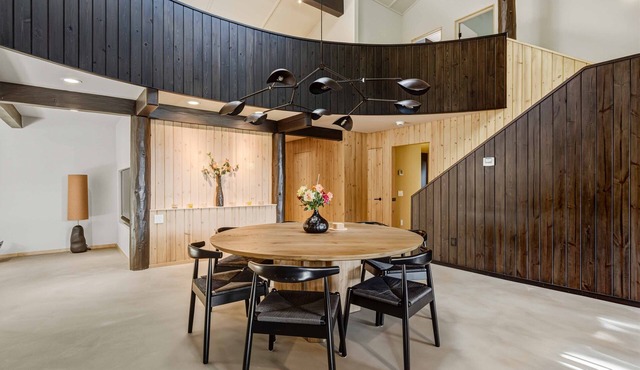 The Sawtooth Modern | Designer Build | Hot Tub | River Access