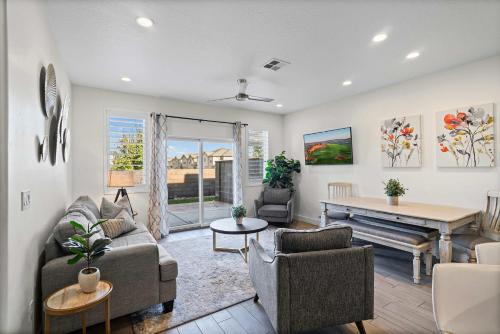 The Show House - Retreat for 10