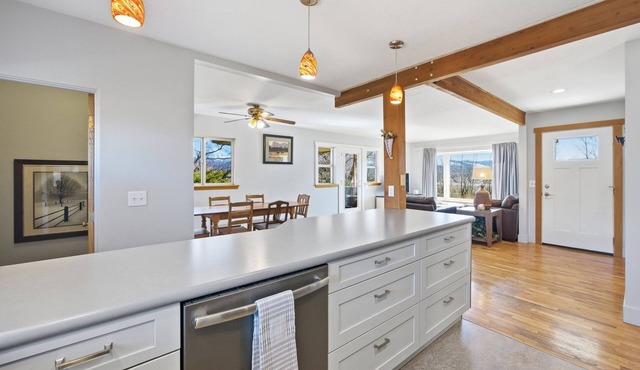 This sunny farmhouse boasts plenty of space for gathering and enjoying all Missoula and the surrounding area has to offer. Whether it's the local charm of downtown or Montana's outdoors you're looking to enjoy it's the perfect homebase.