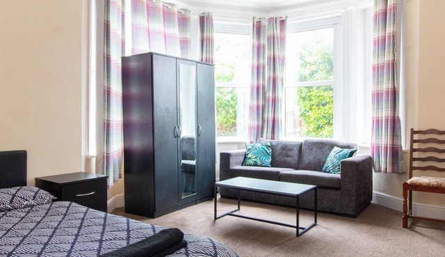 Thornbury Guest House Room 1