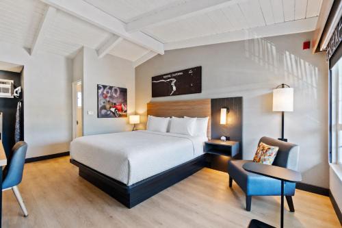 Thunderbird Lodge