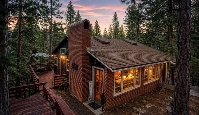 TOP RATED BASS LAKE - YOSEMITE GETAWAY ONE BLOCK FROM LAKE.
