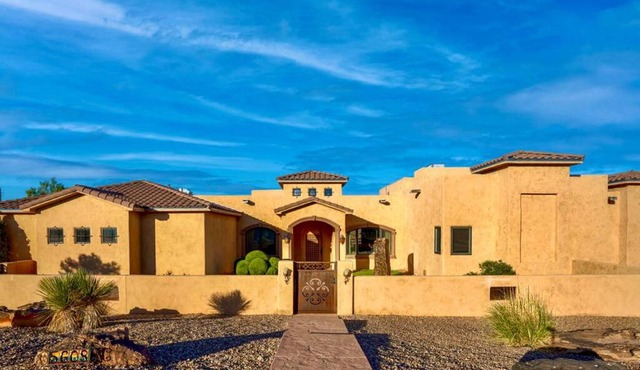 Tranquil 4400 sqft home that fits the whole family