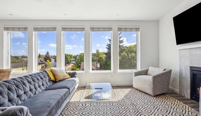 Tranquil Urban Retreat - The Dorian Loft 504