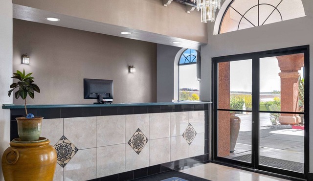 Travelodge by Wyndham Tucson AZ