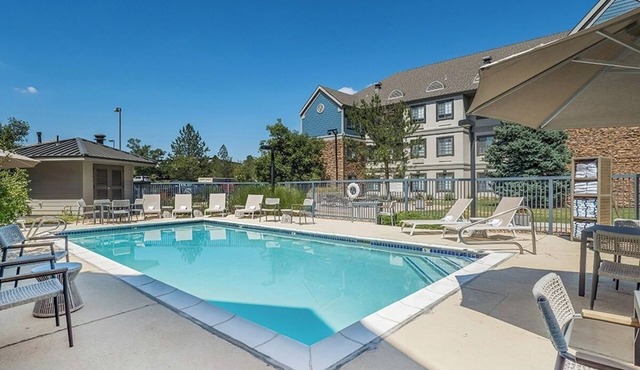 Two Spacious Suites Near Park Meadows w/Pool Access | Complimentary Breakfast