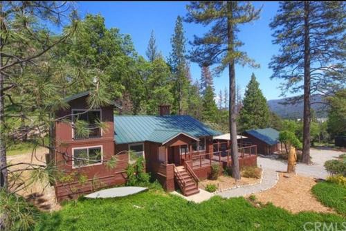 Uncle Grizz's Cabin.get intouch with nature