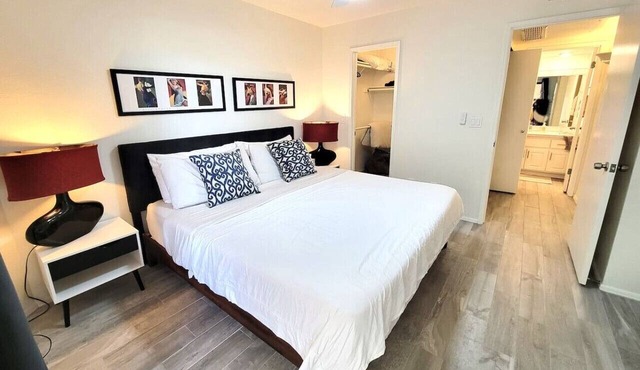 Undercover Condo *Heated Pool and Hot Tub* 140