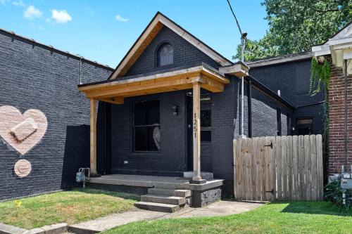 Unique Black Home in the Heart of Shelby Park