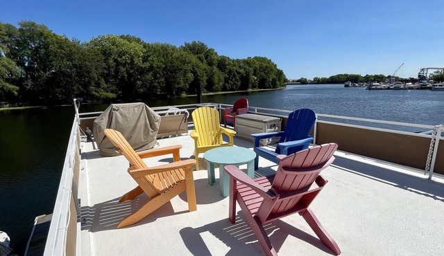Unique Experience Year Round on the Water