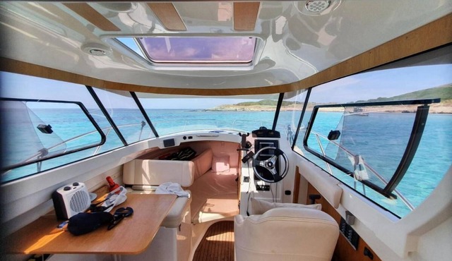 UNUSUAL NIGHT ABOARD A BOAT