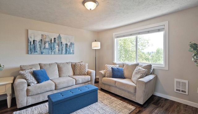 Updated Apartment #4 Near Gonzaga, Downtown, and Hospitals
