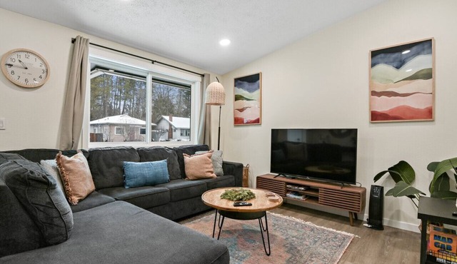 Upscale Rockwood Boho Townhouse