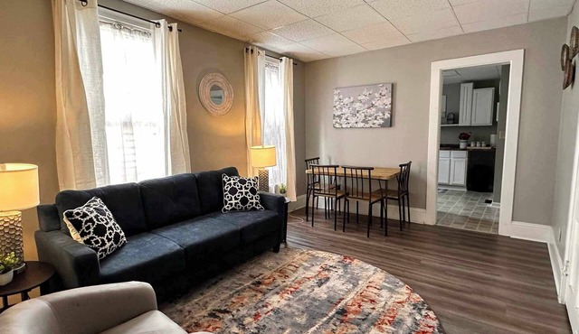 Urban Escape: Stylish Studio-Downtown Indianapolis- Unit 3