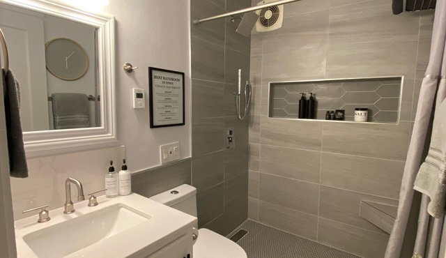 “𝕌𝕣𝕓𝕒𝕟 𝕊𝕦𝕚𝕥𝕖“ 1 bedroom, Lots of Style 🤍 Suite #2