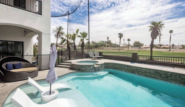 Vanderpump Rules! Lake Havasu Luxury Villa w/Pool, Hot Tub + Guest House