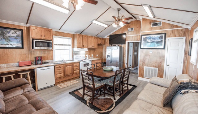 Venice Louisiana Fish and Hunt Camp (House Boat)