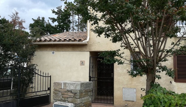 Villa 8 people 50 m from the sea, direct access
