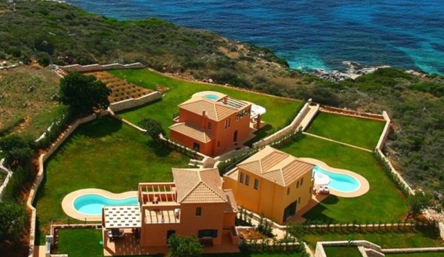 Villa A, Brio Exclusive | 3BR Seafront Family Villa with Private Pool & Jetty