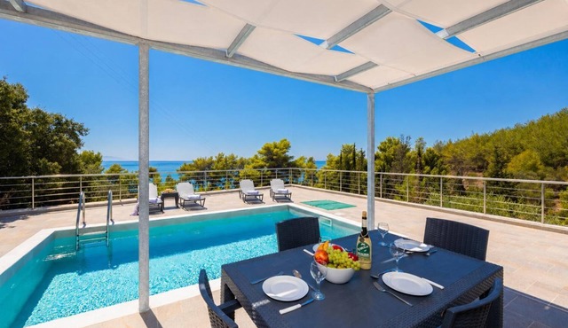 Villa Angela - Two Bedroom Villa, Sleeps 4