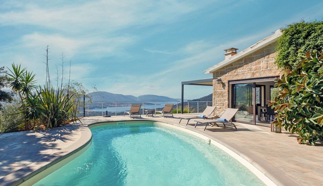 Villa 'Bumortu' with Sea View, Wi-Fi and Air Conditioning