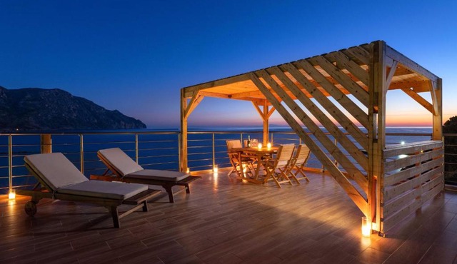 Villa Diafani, Anna