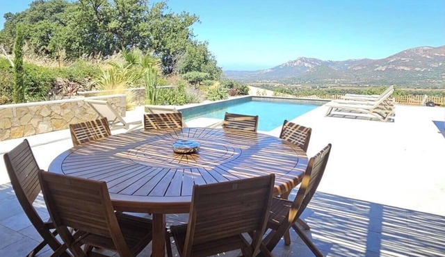 VILLA MODERNE EN CORSE - Sea and mountain views, swimming pool, pool house