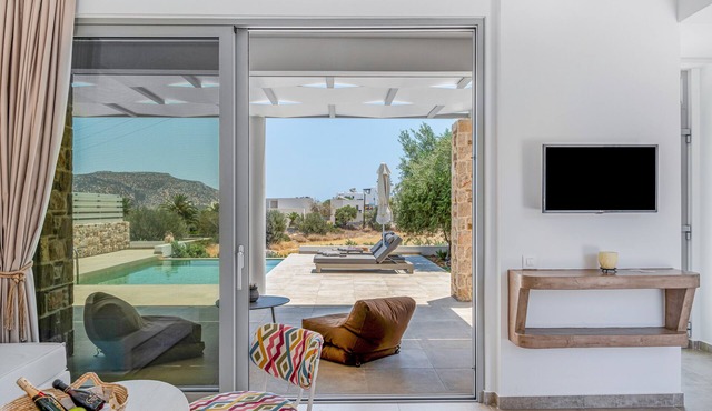 Villa 'Orelia Luxury Superior' with Private Pool, Wi-Fi and Air Conditioning