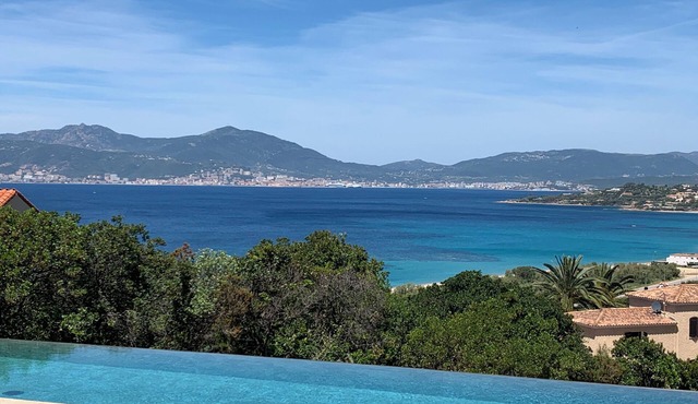 Villa Rivoli - Domaine Napoleon Corsica vue mer Exceptionnelle Grande Piscine
