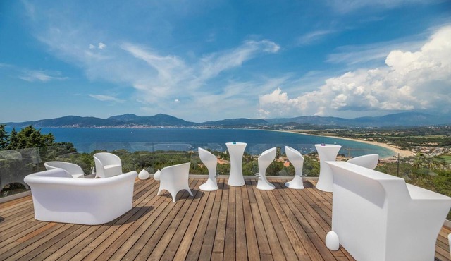 Villa 'U Tempu Persu' with Sea View, Wi-Fi and Air Conditioning