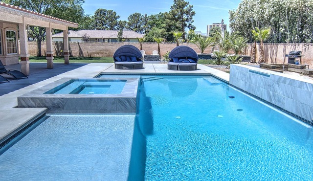 Villa with 1/2 acre oasis