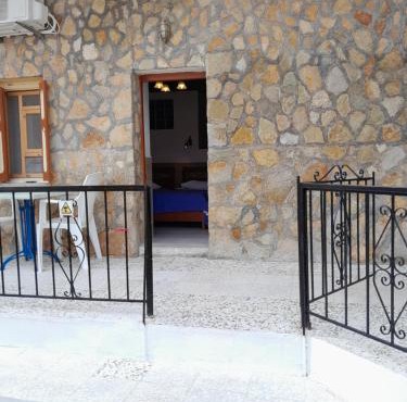"Village Aris" Sevasti Symi Studios