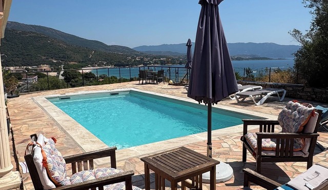 Villas with swimming pool Sagone