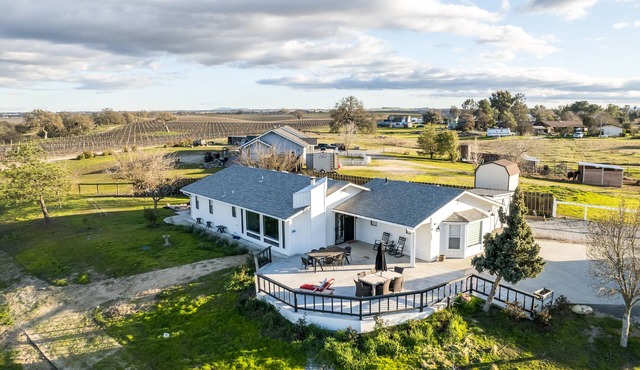 Vino View Getaway Retreat