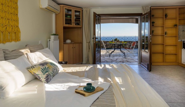 Vivian's Studio - Endless View, Ideal for couples.