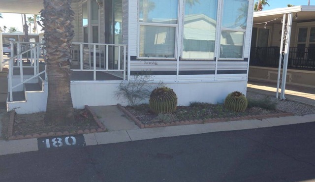 Voyager Park, Very Active Adult Community - 1 Bedroom, sleeps 4, Light & bright!