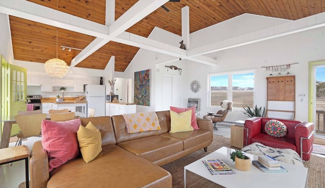 Wading River Cottage on Protected Wetlands | Near Beach