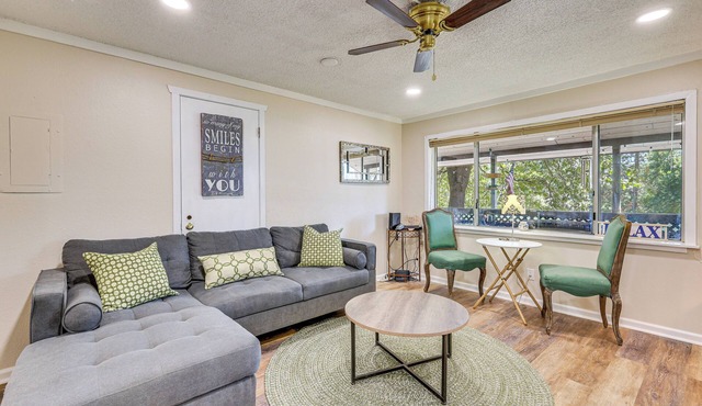 Walk to Marina: Central Bass Lake Studio w/Deck!