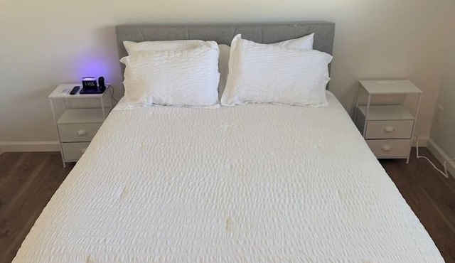 Walk to Old Town! Pool | 3BR Sleeps 10 | Groups