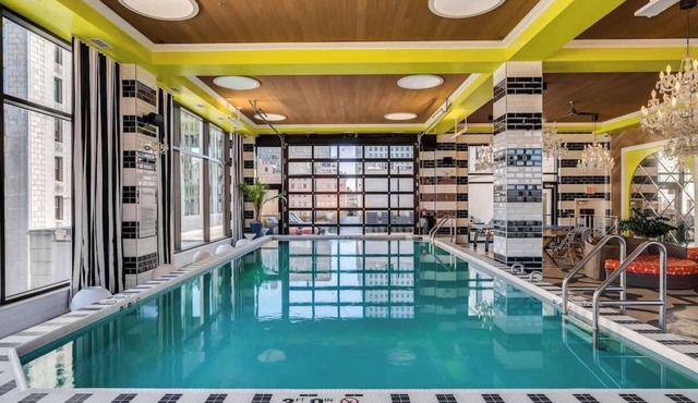 Walkable Resort Style Downtown 2 Bed