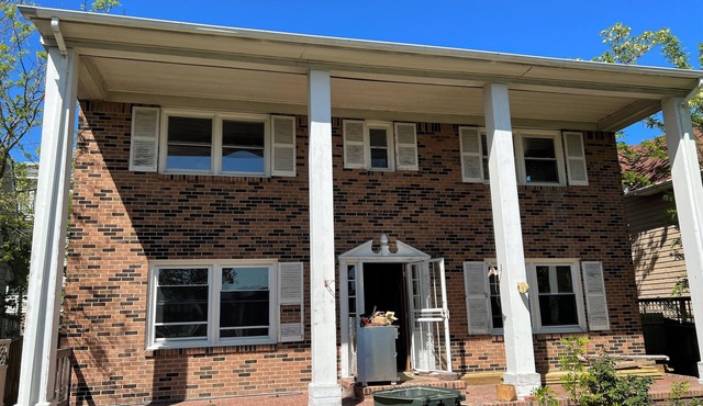 Water Front Oasis - Pet Friendly, Wi-Fi, 85" Smart TV, Washer/Dryer, Parking