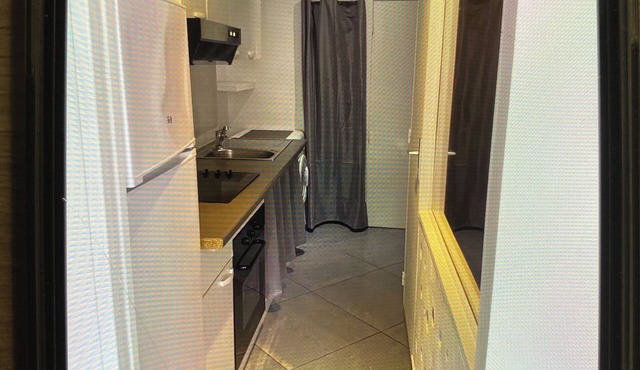Waterfront studio with mountain view. Pets allowed