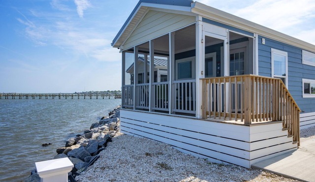 Waterfront Bungalow on Chincoteague Bay (VA)! - Waterfront Bungalow with Two Bedrooms
