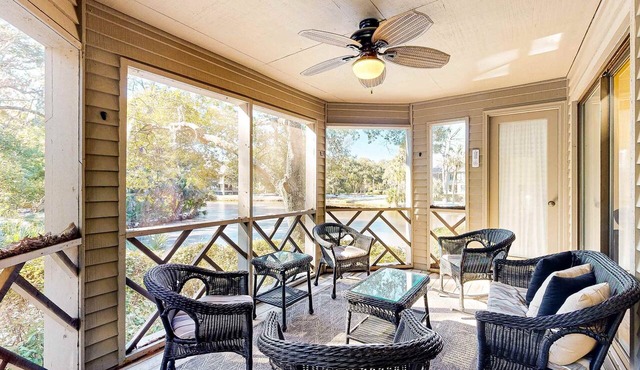 Waterfront Family Retreat with Pond Views - Close to Tennis and Golf - Dogs Welcome