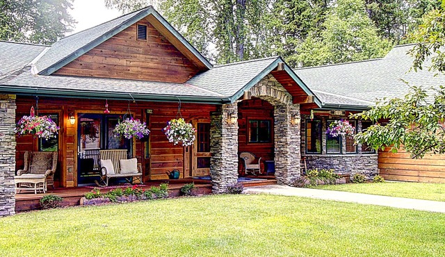 Waterfront in Montana! Bigfork & Glacier Nat. Park! Aug & Sept is still open!