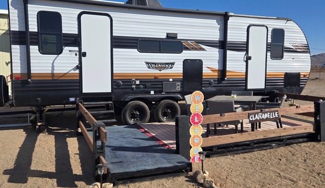 Welcome Clarabelle @ Cain's Ranch. Cozy RV in Lovely Dolan Springs, AZ