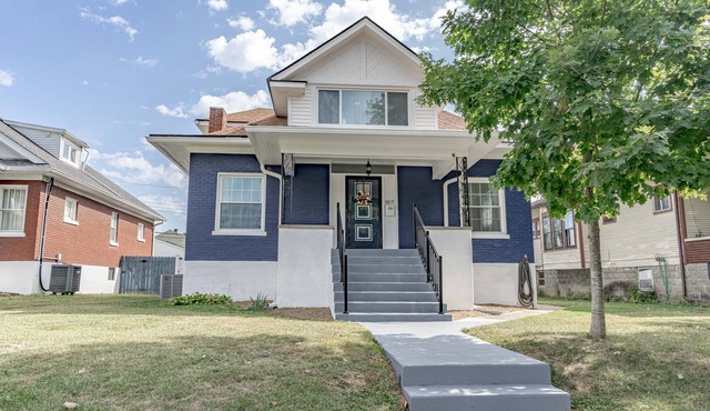Welcome to the Blue Bungalow; Your home away from home!