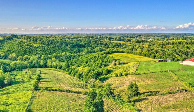 Welcoming Kentucky Home w/Sprawling Views!
