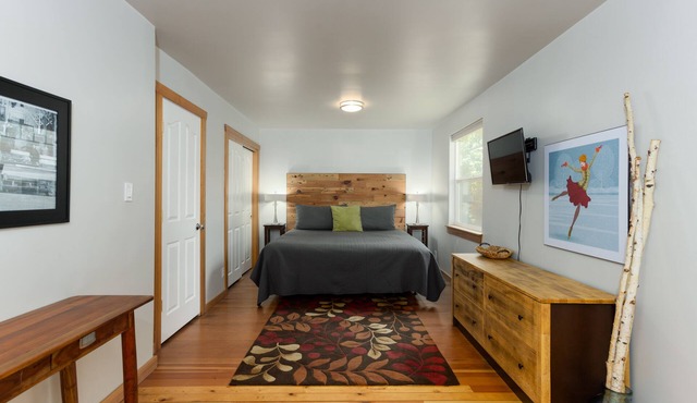 West Side Gem │King Beds │Walk Everywhere │Hot Tub │Large Living Spaces
