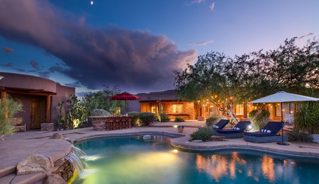 Westland by AvantStay | Desert Oasis w/ Mountain View, Pool & Basketball Court!